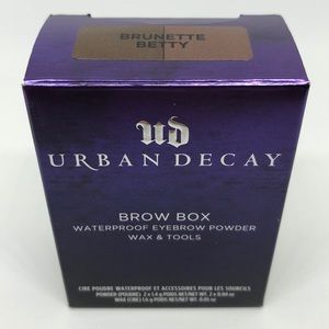 Urban Decay Brow Box “Brunette Betty”